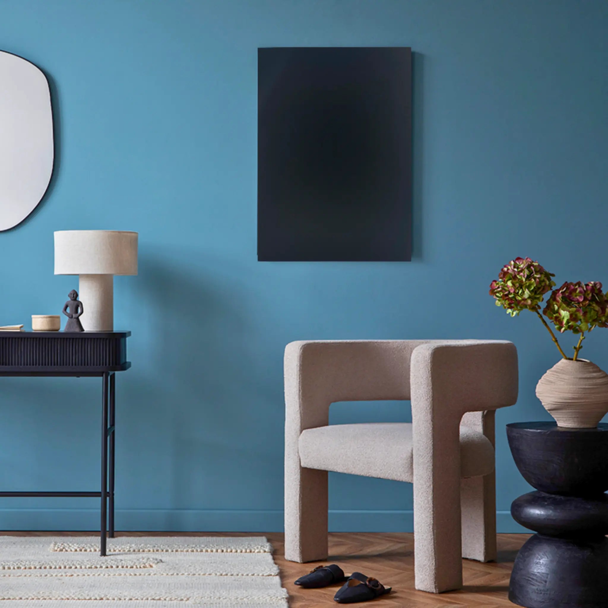 Thermisia 500W Black Aluminium Heater Feature